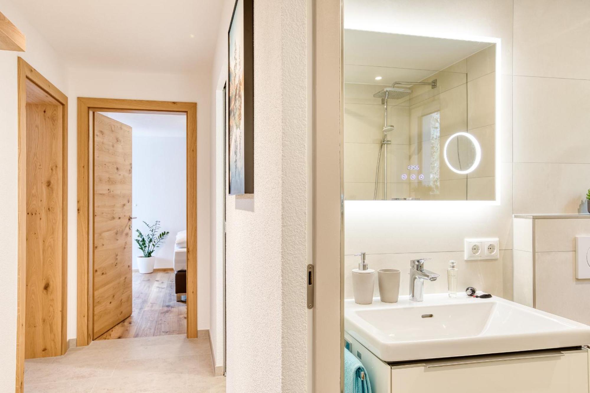 Chill Out Apartments Landeck Bagian luar foto
